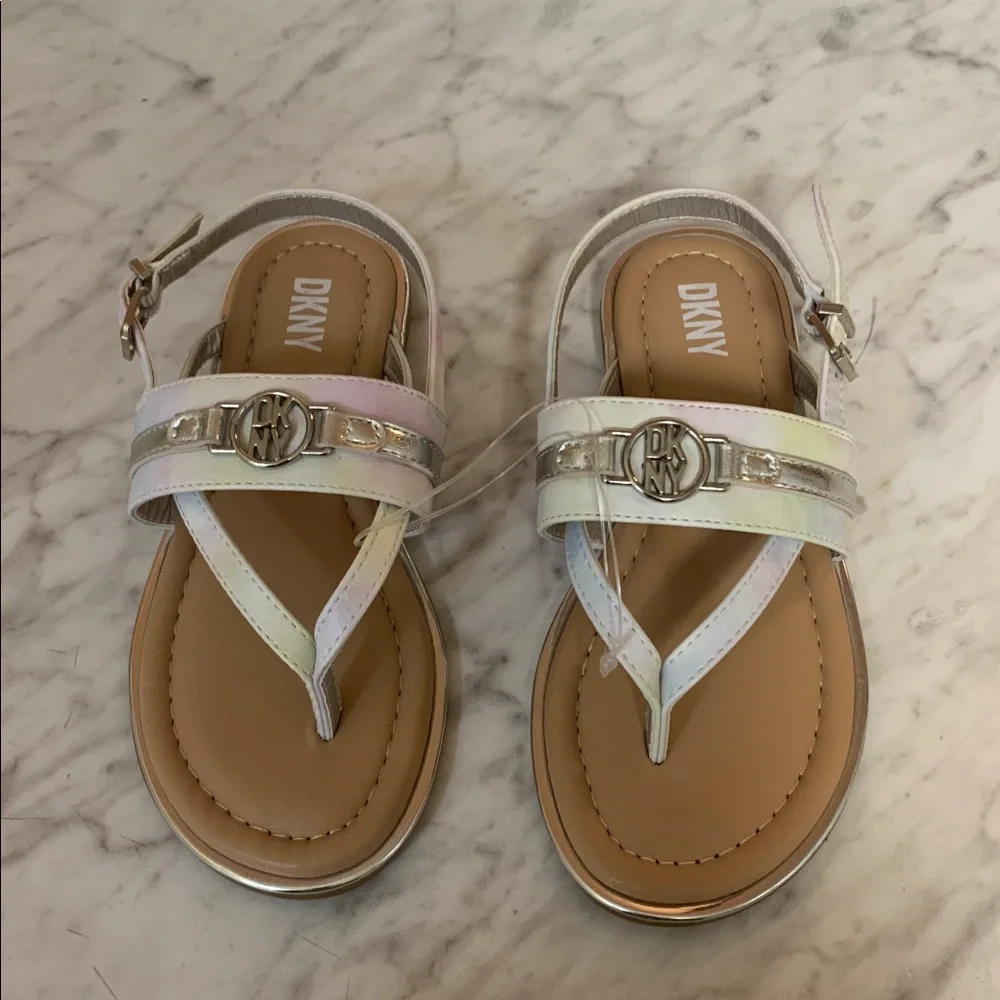 DKNY White Iridescent Girls' Sandals with Silver Medalion Logo Accent NEW Size 1